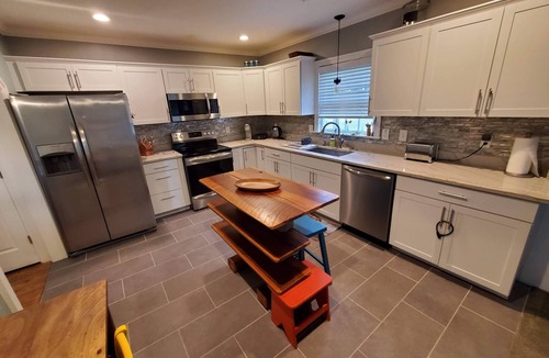 Fuquay-Varina House | Charming,Spacious2-BR 2-Bath Home in a Blooming town with Free parking