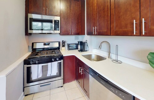 East Falls Apartment | Charming, spacious stay with a warm atmosphere