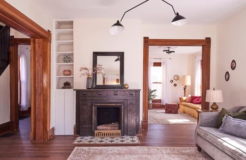 Des Moines House | Charming Spacious Victorian Home Close to Downtown