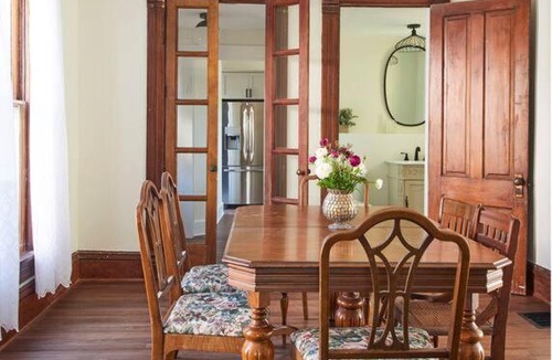 Des Moines House | Charming Spacious Victorian Home Close to Downtown