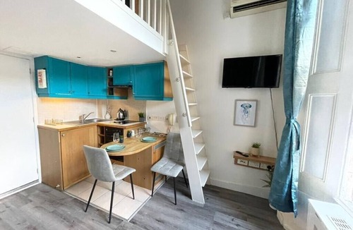 Colville Apartment | Charming Split Level Studio Portobello Road