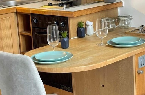 Colville Apartment | Charming Split Level Studio Portobello Road