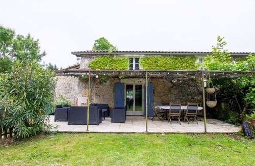Mareuil en Perigord Cottage | Charming stone house with private heated pool