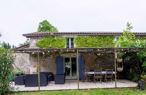 Mareuil en Perigord Cottage | Charming stone house with private heated pool