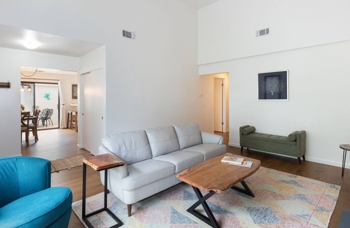 St. Helena House | Charming St. Helena Town Home