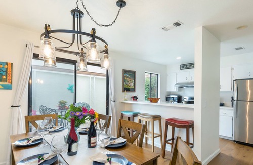 St. Helena House | Charming St. Helena Town Home