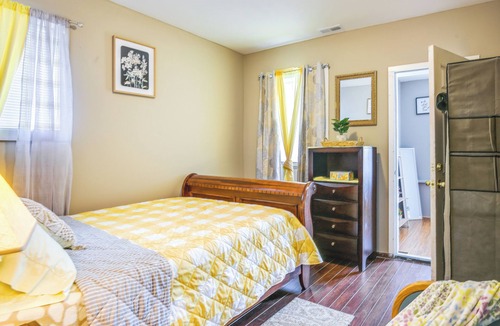 St. Louis House | Charming St Louis Home - 3 Mi to Tower Grove Park!