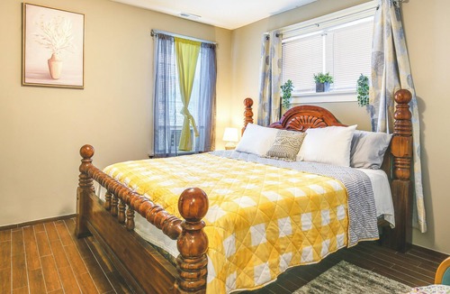 St. Louis House | Charming St Louis Home - 3 Mi to Tower Grove Park!
