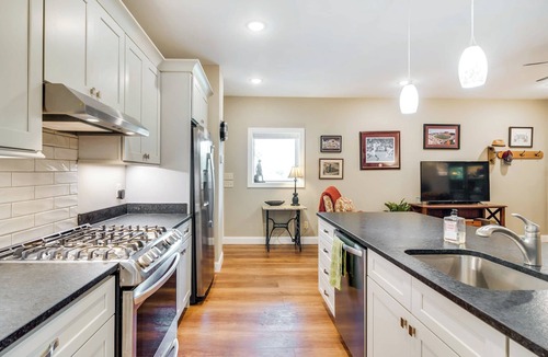 Starkville Cottage | Charming Starkville Vacation Rental ~ 5 Mi to Msu!