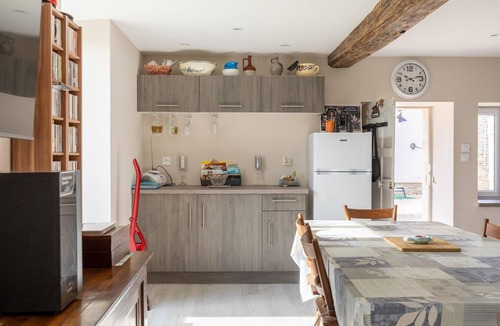 Molesme House | Charming Stay in Molesme