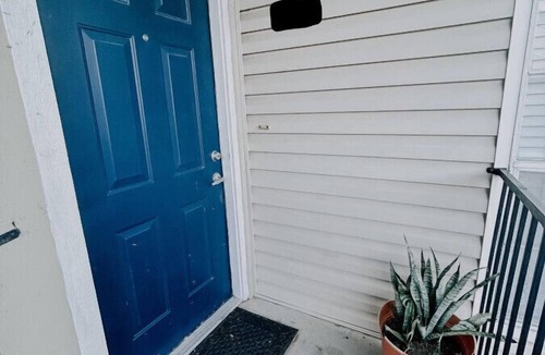 South Side Apartment | Charming Stay w/Pool and Dedicated Workspace