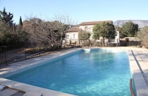 Causse-de-la-Selle Villa | Charming Stone Villa In Causse De La Selle