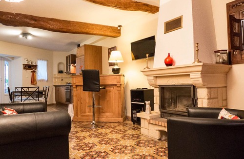 Cazouls-d'Herault House | Charming stone house 3* small heated swimming pool near Pezenas
