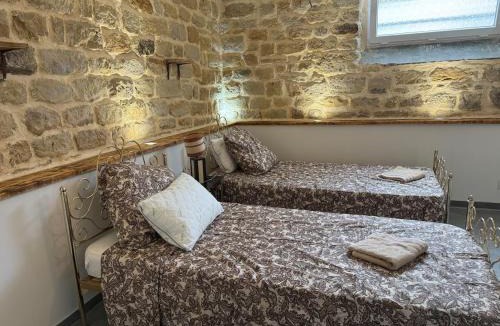 Golbey Apartment | Charming stone apartment