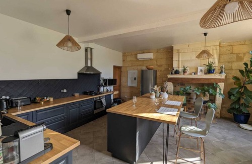 Sainte-Terre House | Charming stone country house