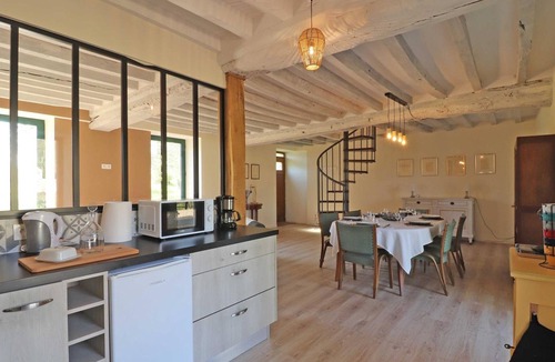 Neuvy-au-Houlme Cottage | Charming stone house with garden, perfect for a nature escape with Wi-Fi included