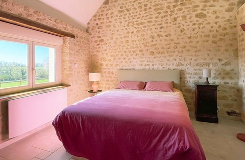 La Mesniere Cottage | Charming stone house with WIFI, near Mortagne-au-Perche