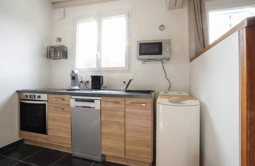 Pierrefonds House | Charming stone house