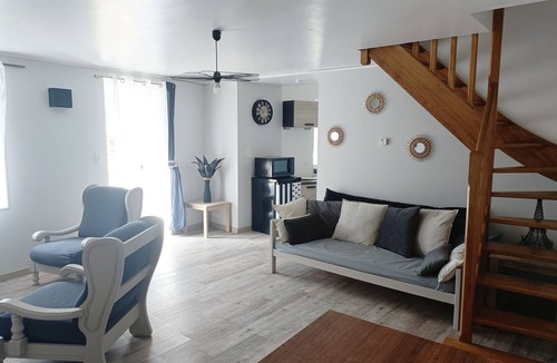 Langon House | Charming stone house