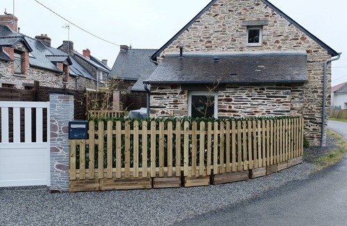 Langon House | Charming stone house