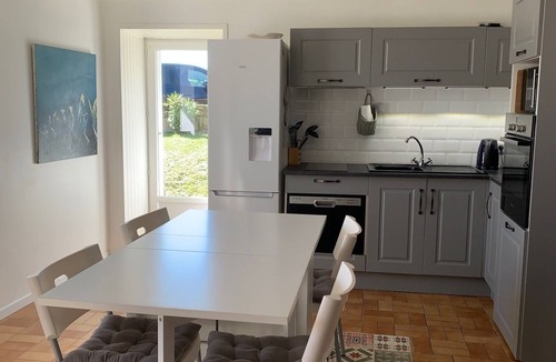 Lanmodez House | Charming stone house