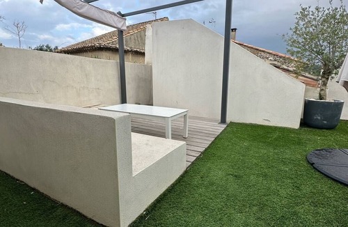 Tavel House | Charming stone house-TAVEL