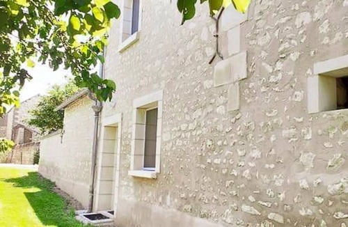 Sazilly Cottage | Charming Stone House with Garden Near Chinon