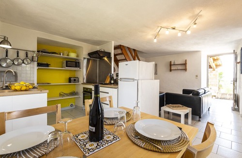 Payzac House | Charming stone house with swimming pool, 4 pers.