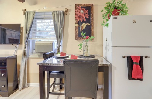 Stone Mountain Apartment | Charming Stone Mountain Studio: Deck & No Steps