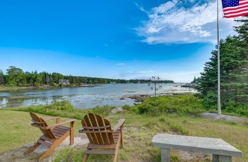 Stonington Apartment | Charming Stonington Studio with Ocean Views!