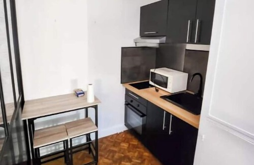 Neuilly-sur-Seine Apartment | Charming Studio with Garden in Neuilly-sur-Seine