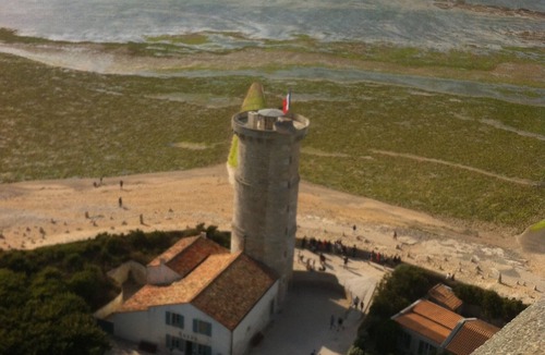 Dompierre-sur-Mer Apartment | Charming studio overlooking private courtyard