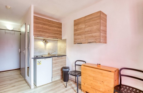 Lamalou-les-Bains Apartment | 'Charming Studio' Apartment with Wi-Fi