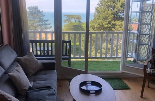 Trouville-sur-Mer Apartment | Charming studio with sea view