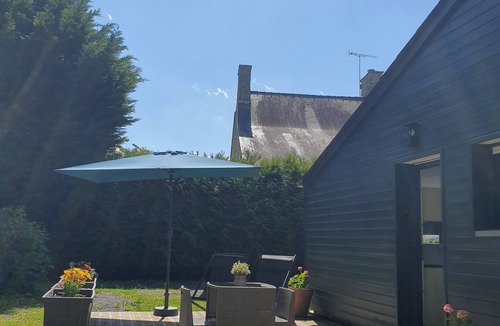 Ducey-les-Cheris Apartment | Charming studio with terrace
