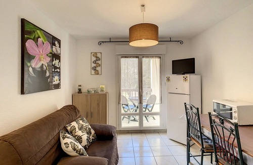 Lamalou-les-Bains Apartment | Charming Studio with Balcony, Wifi and Pets Allowed