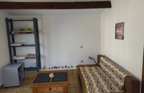 Le Garn Apartment | Charming studio 25 min from vallon pont d'arc