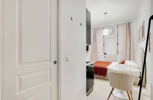Hopital Saint-Louis Apartment | Charming Studio - 2P - Canal Saint-martin/republiq