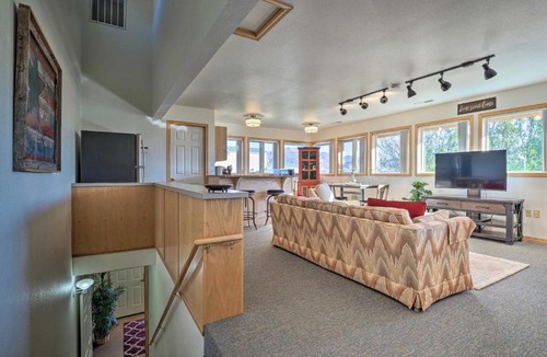 New Harmony Apartment | Charming Studio - 3 Miles From Kolob Canyons!