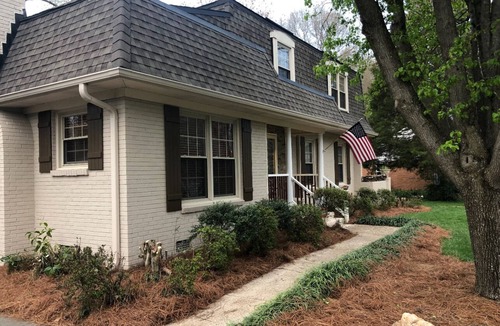 Charlotte Apartment | Charming studio apartment in Charlotte complete withTV and WiFinClose to uptown