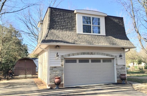 Charlotte Apartment | Charming studio apartment in Charlotte complete withTV and WiFinClose to uptown