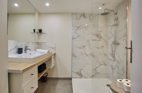 Batignolles Apartment | Charming studio Center of Paris Montmartre