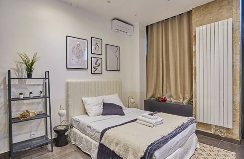 Batignolles Apartment | Charming studio Center of Paris Montmartre