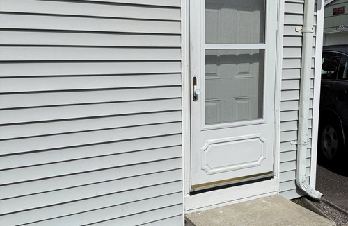 Bay Shore Apartment | Charming Studio Close to Everything!