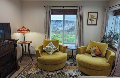 West Hills Apartment | Charming studio. Close to highway and ferries.