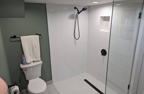 West Hills Apartment | Charming studio. Close to highway and ferries.