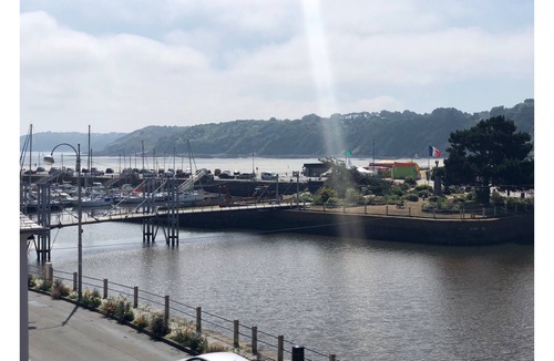 Binic Apartment | Charming Studio Facing the Port and 100 m from the Beach