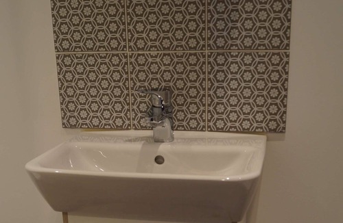 Le Bouillon Apartment | Charming studio, feet in the water