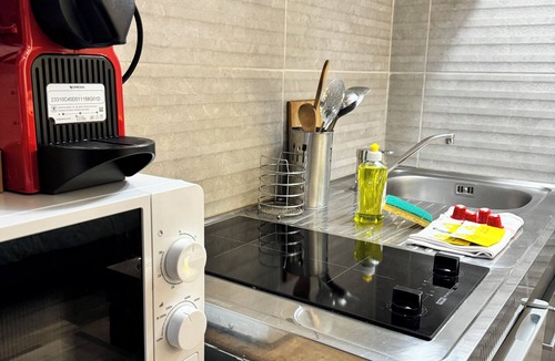 Gorge de Loup Apartment | Charming Studio for 2 Guests – Quai de Saône