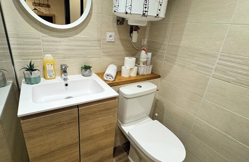 Gorge de Loup Apartment | Charming Studio for 2 Guests – Quai de Saône